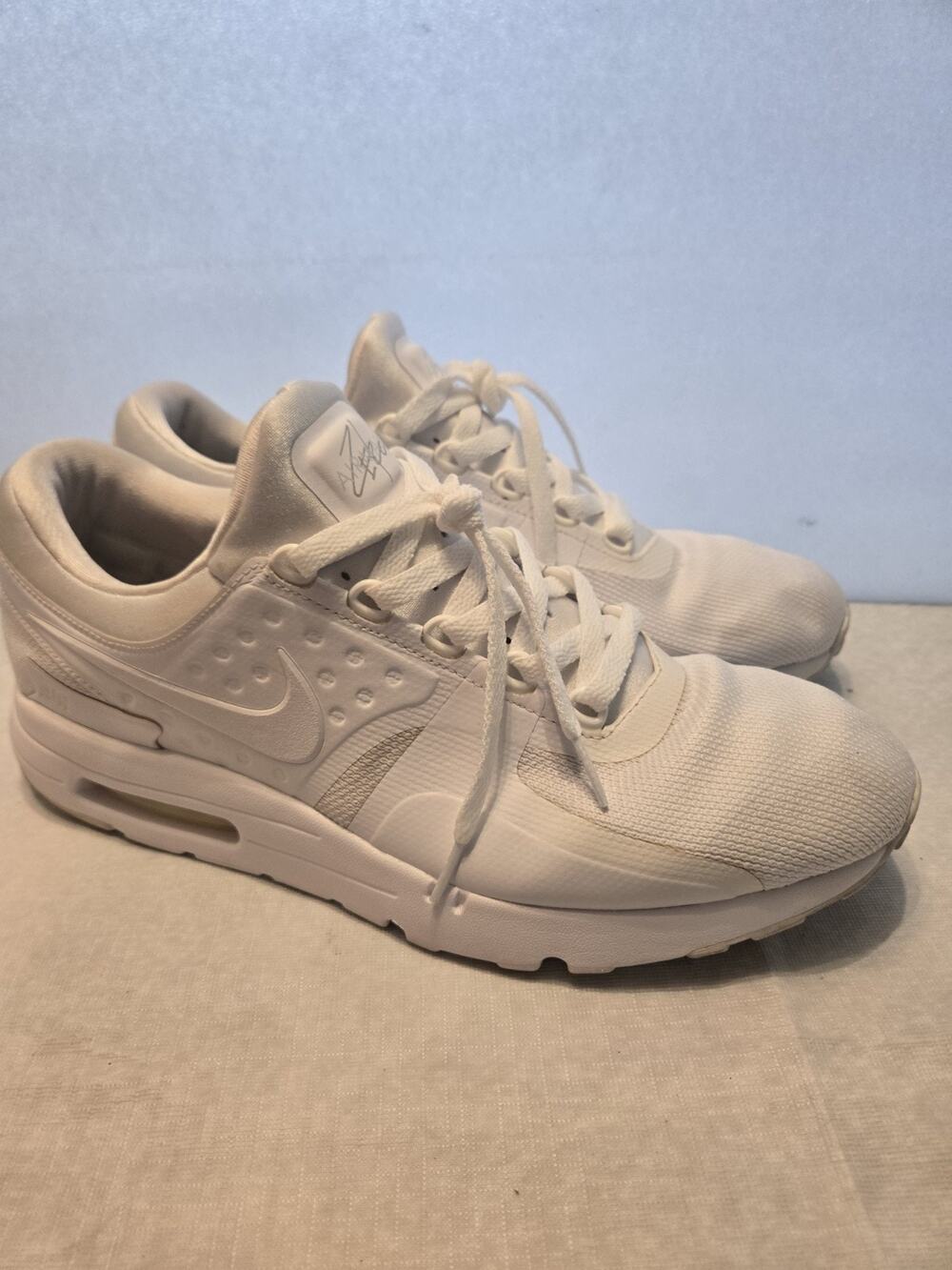 Nike Air Max Zero Essential Men Size 12 US Triple White Lace-Up